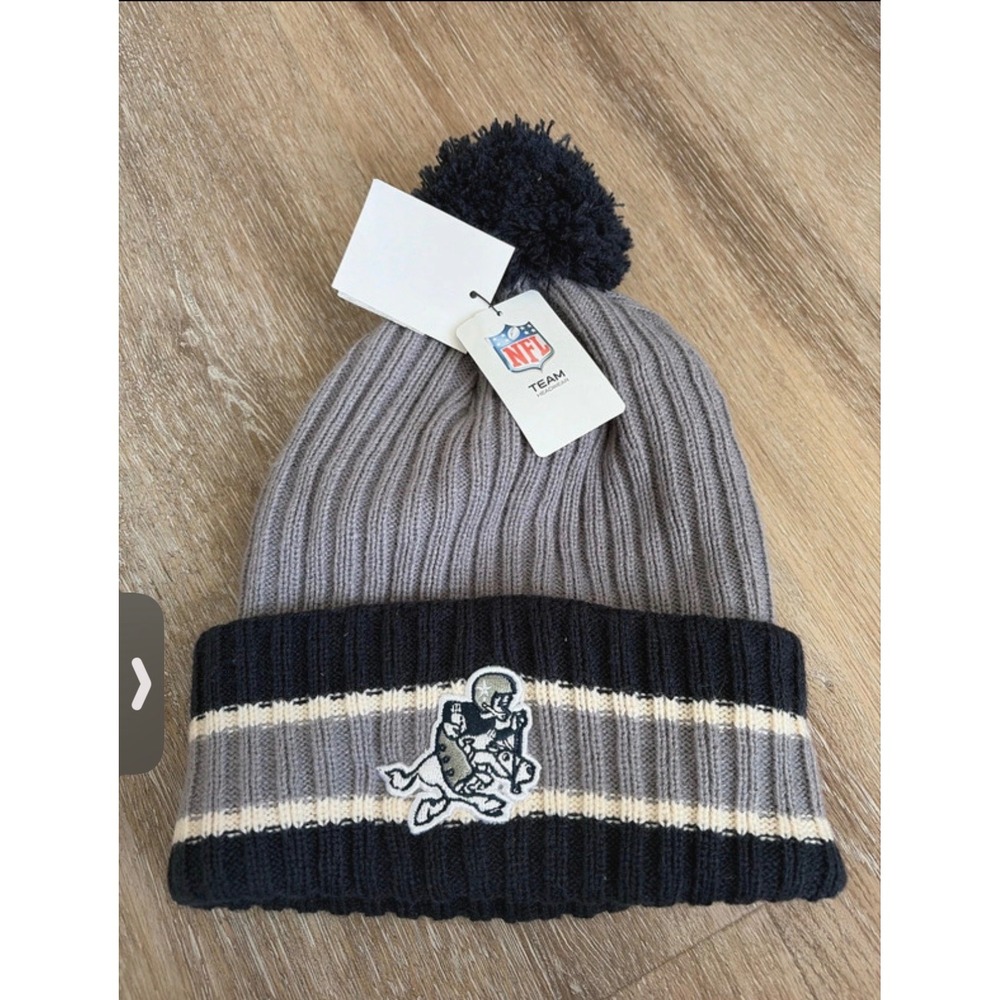 NFL Team Headwear Grey Navy Cuffed Beanie Pom Pom Knit Hat Vintage Mascot Patch